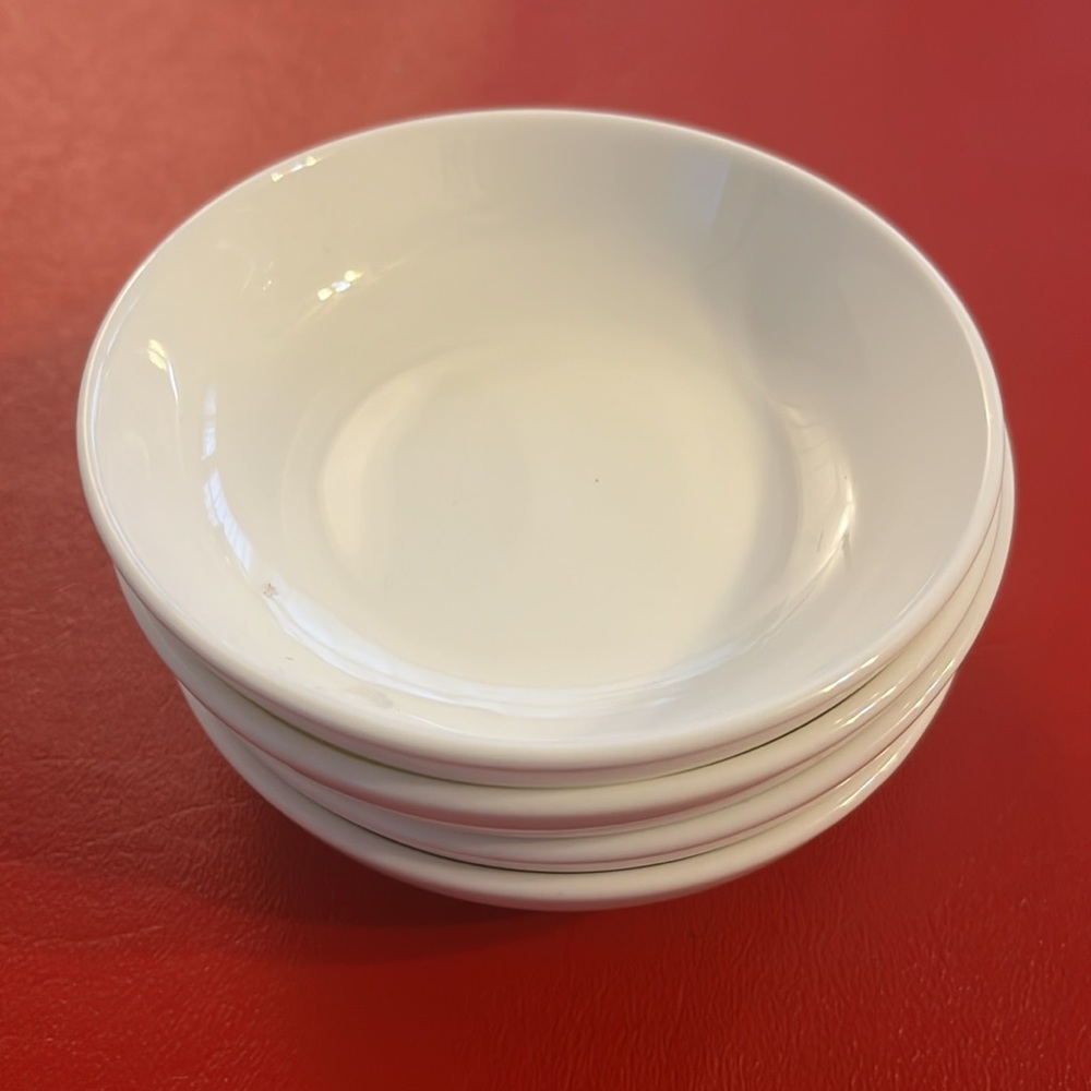 Set Of (4) Wilmax England Elegant White Porcelain 4”D 1”H